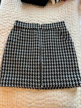 NWT Maje Black & White Houndstooth Tweed Mini Skirt